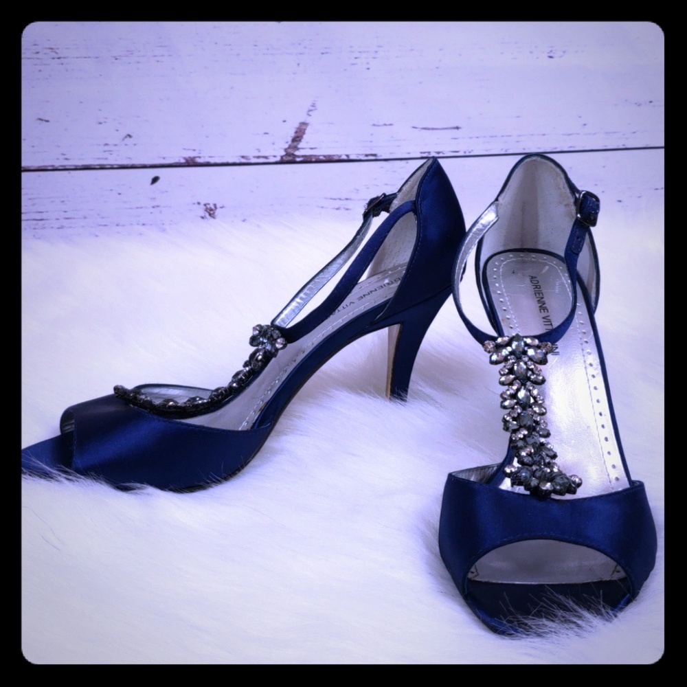 Adrienne Vittadini rhinestone tstrap heels sz. 7.5